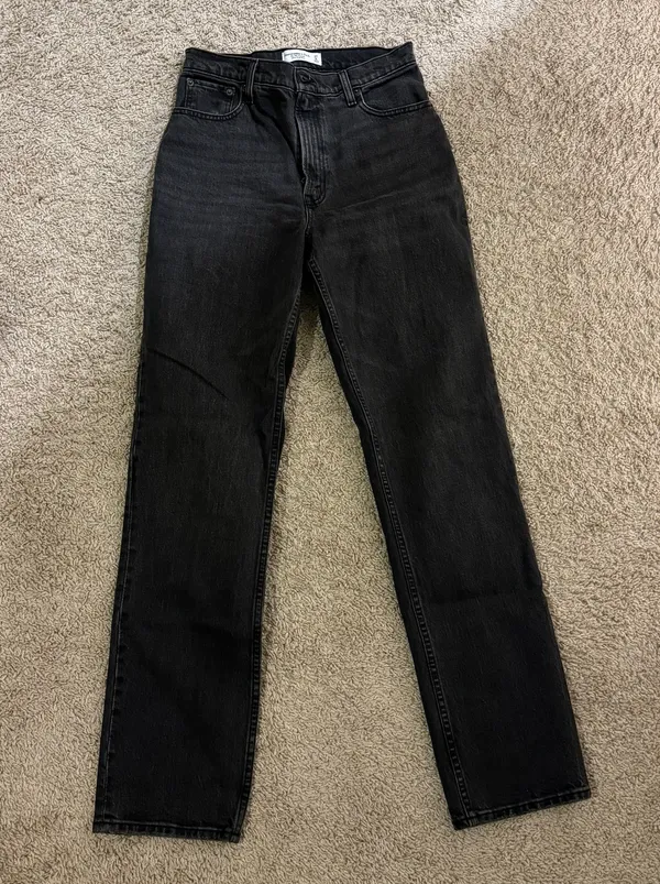 Abercrombie Ultra High Rise 90s Straight Jean - Image 2