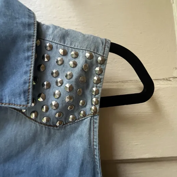 Y2K Mudd Studded Denim Shirt M Cowgirl Equestrian Festival Nostaligia Kidcore - Image 4