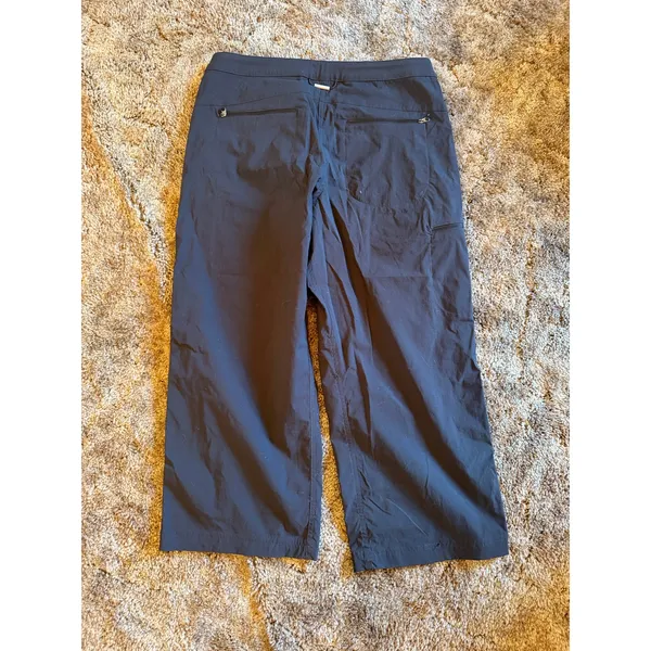 L.L. Bean Women's Comfort Trail Cropped Hiking Pants Gray / Charcoal Capris - Image 5