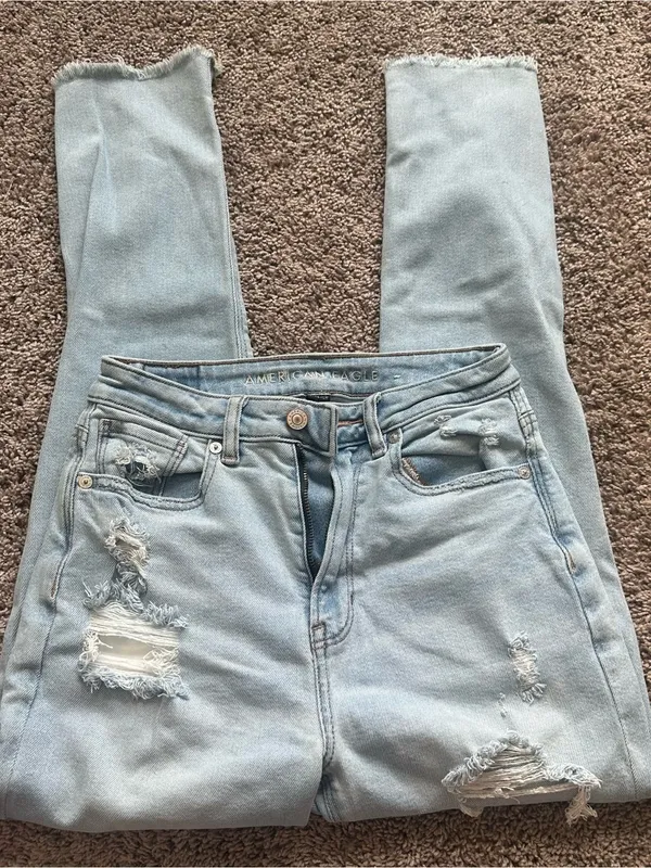 American Eagle Outfitters Light Blue Distressed Straight Leg Jeans - Image 4
