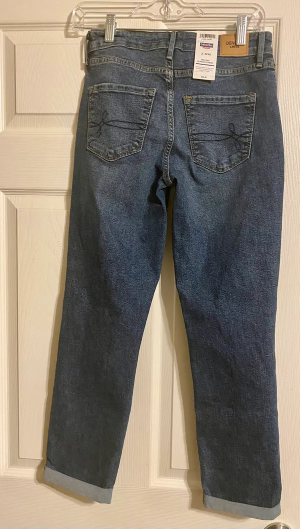 Levi's NWT Denizen By Boyfriend Jeans - Image 2