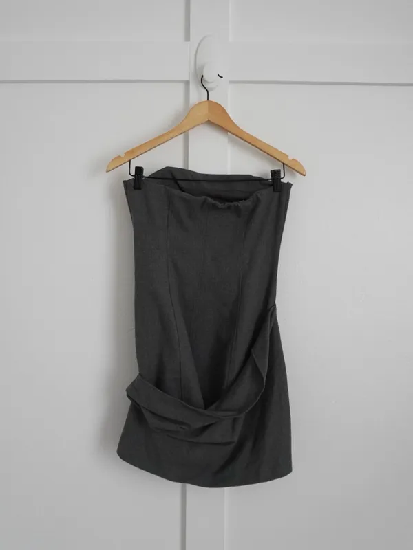 Zara Strapless Grey Mini Dress - Image 4