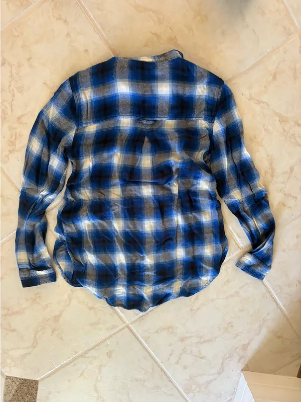 American Eagle Flannel Plaid Button Down - Image 2