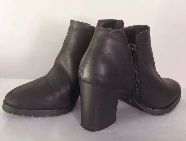 Lucky Brand Black Leather Ankle Boots - Image 12