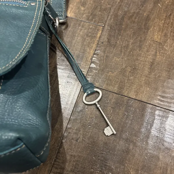 Fossil Long‎ Live Vintage Women's Teal Green Pebbled Leather Purse Crossbody Bag - Image 2