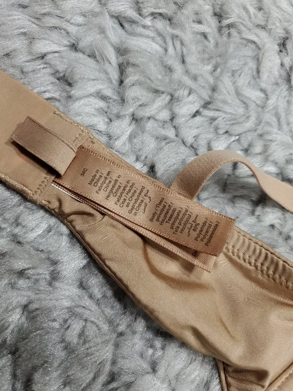 READ Skims Wireless Form T-shirt Demi Bra Size 34C Tan Nude - Image 8
