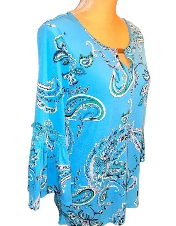 Dana Buchman pretty turquoise blue paisley stretchy top with bell sleeves - Image 4