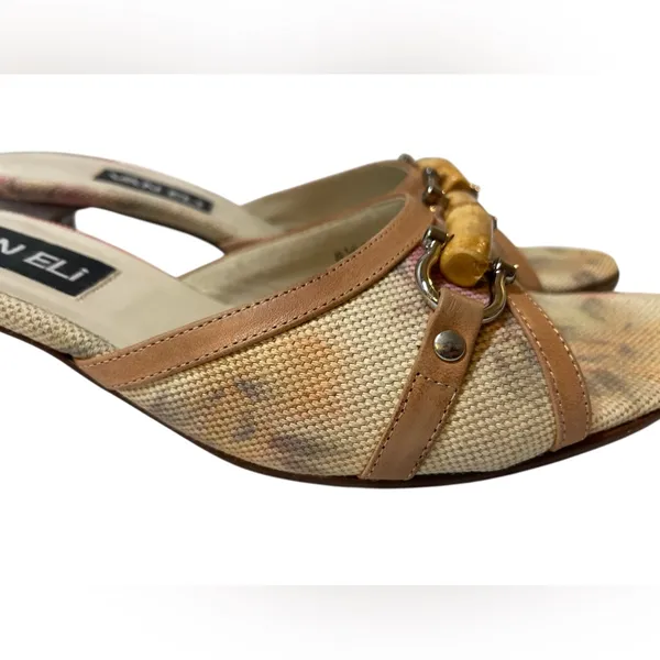 VANELI Tan/Beige Floral Canvas/Leather Slides Mules Heels Shoes - Size 8.5 Slim - Image 2