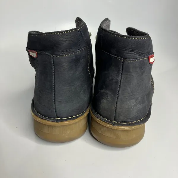 On foot‎ touch dark gray lace up sneakers boots women's size 39 Nubuck leather - Image 5
