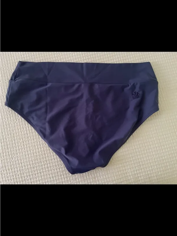 Hapari High-Waist Bikini Bottoms in Navy Blue - Image 2