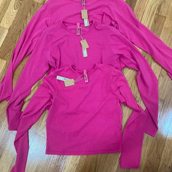 SKIMS NWT Cropped Long Sleeve T-Shirt Top AP-LGS-1370 Raspberry Size 2X - Image 7