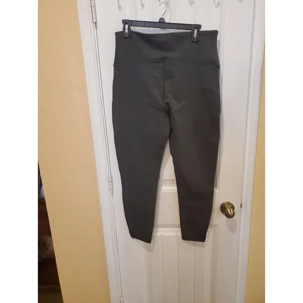 NWT Spanx stretch fit cropped leggings size XL - Image 11