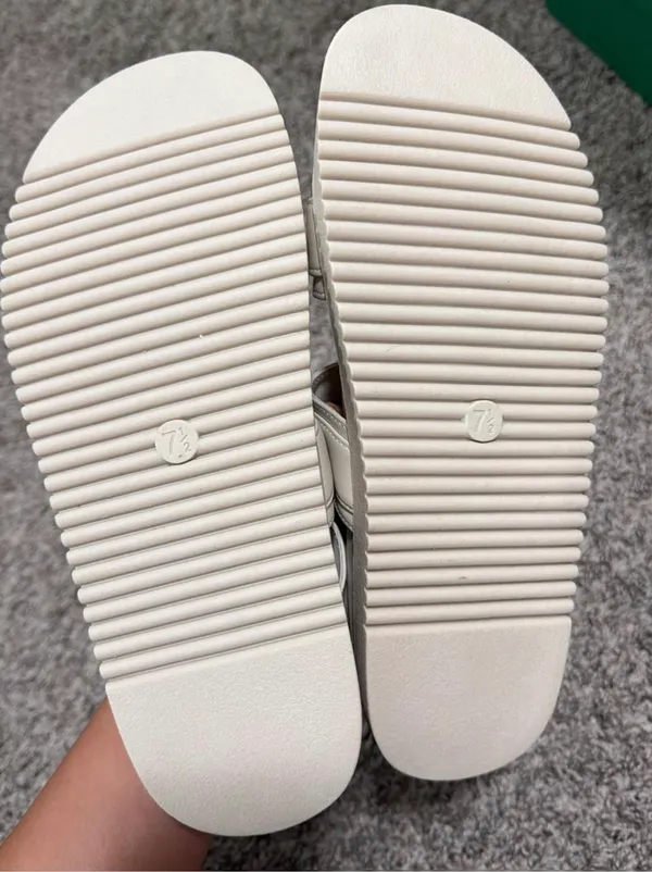 Madden Girl Sandals - Image 4