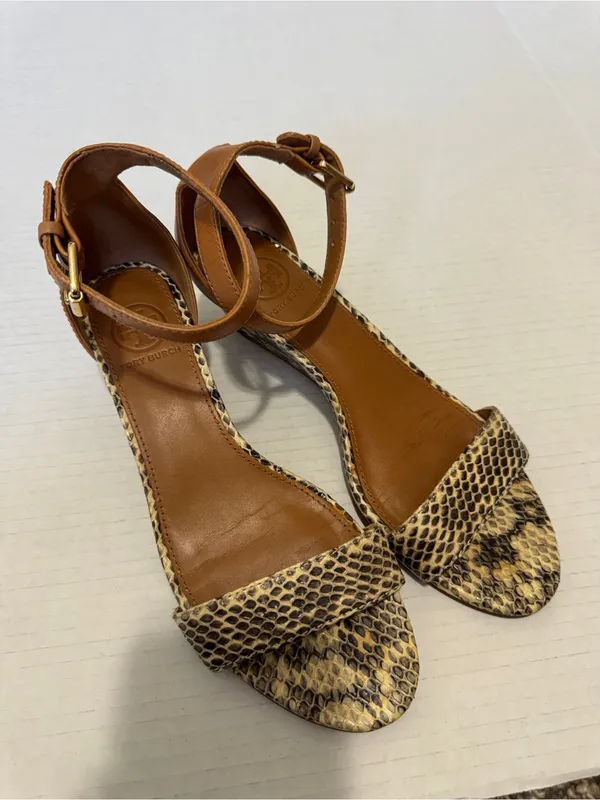 Tory Burch Kitten Heel Snake Print Wedge Sandals Womens 6 Summer Casual Leather - Image 8