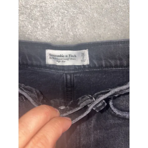 abercrombie relaxed 90s‎ cutoff shorts black 26/2 - Image 2