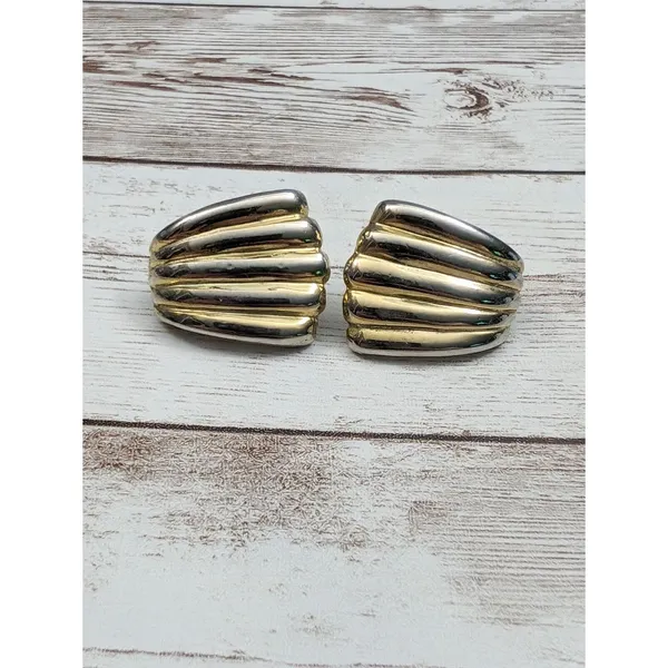Vintage Clip On Earrings - Just Over 1" Gold Tone & Silver Tone - Image 4
