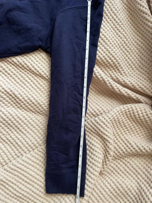 Gap Navy Hoodie - Image 5