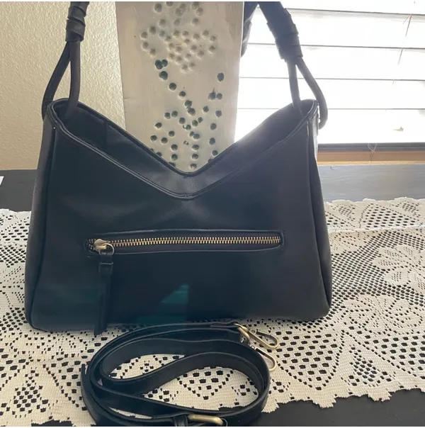 Elegant Black Handbag - Image 2