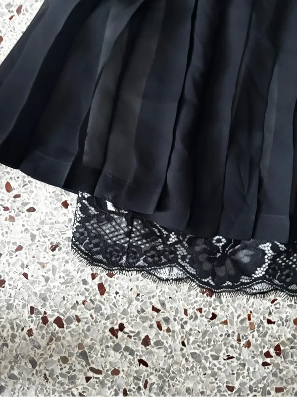 Robert Rodriguez Black Pleated Mini Skirt with Lace Trim size 2 - Image 2
