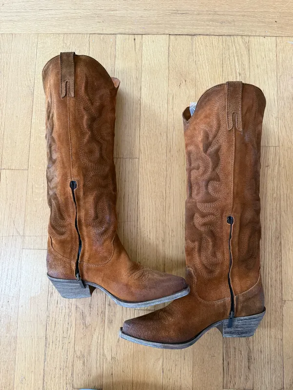 Sundance catalog walkabout tall suede boots 37 - Image 2