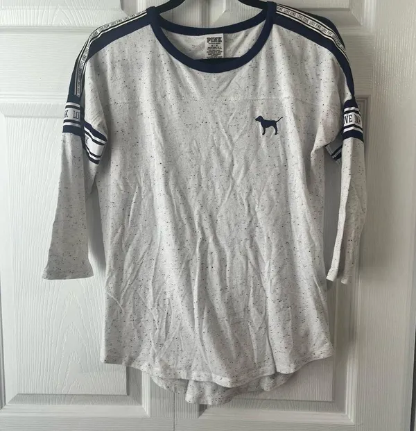 VICTORIA'S SECRET PINK LOGO 3/4 SLEEVE CAMPUS BASEBALL TEE SHIRT TOP Med - Image 2