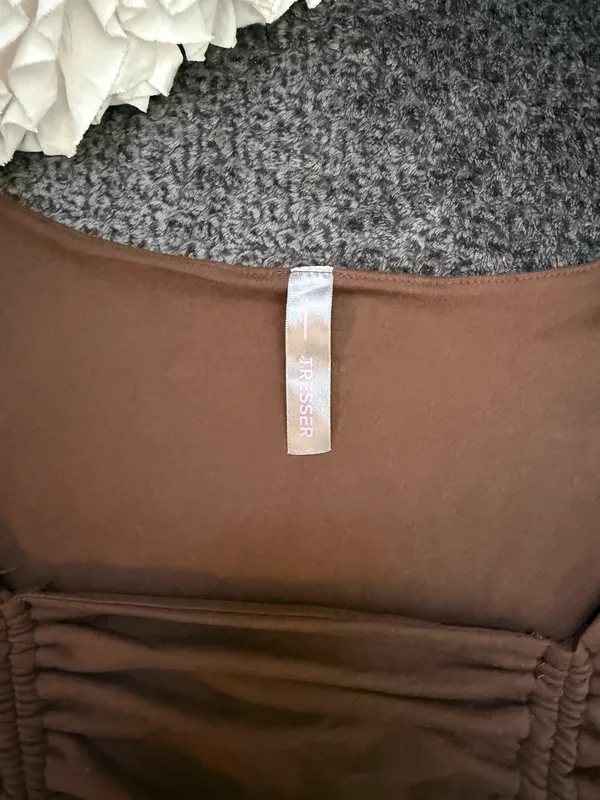brown square neck ruched long sleeve top Size M - Image 3