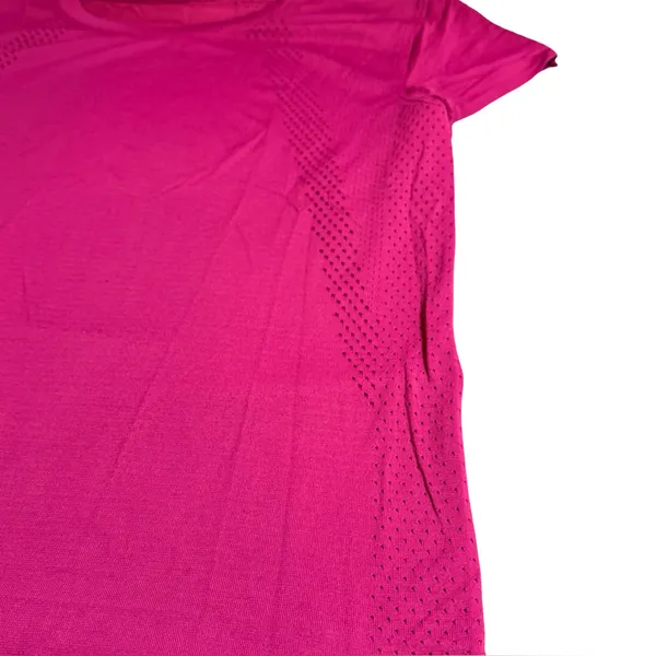 Lululemon Burgundy Breathable Tee – Size 6 - Image 4