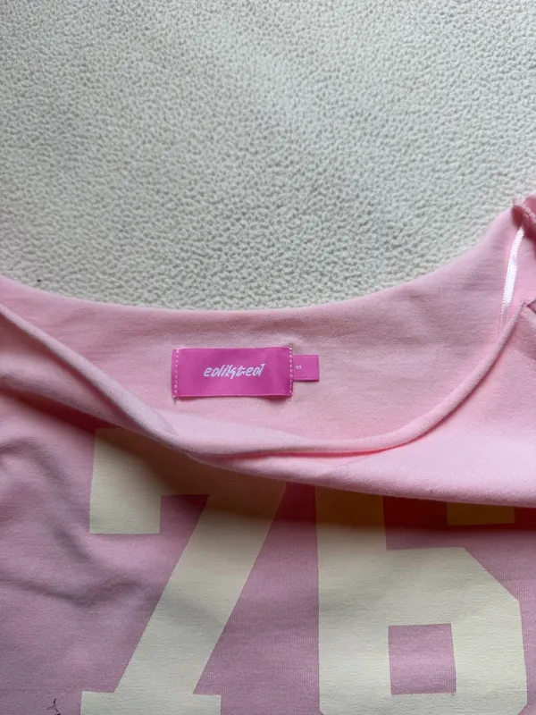 Edikted Off-The-Shoulder Top Pink - Image 2