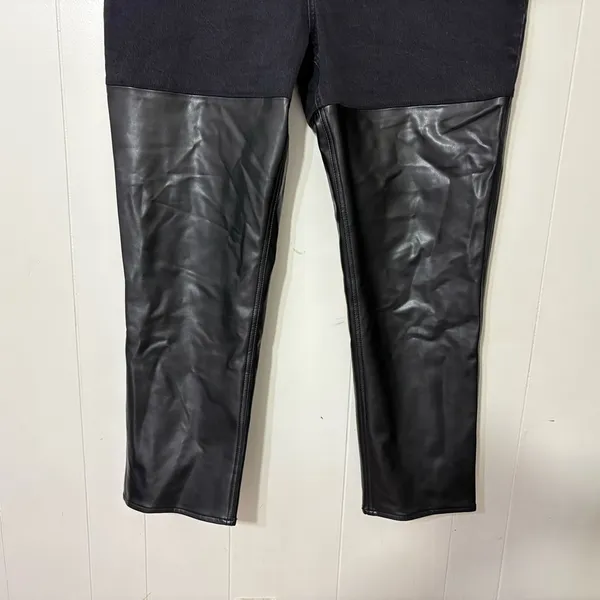 Abercrombie 90s Straight Ultra High Rise Jeans Black Faux Leather Size 34/18 - Image 5