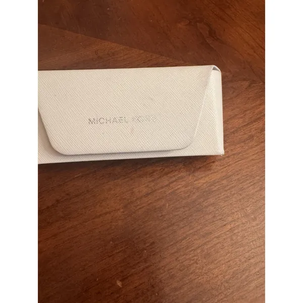 Michael Kors Sunglasses Case Textured White Silver Name Stamp - Image 2