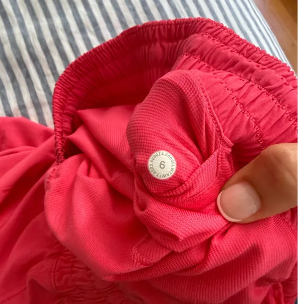 Hotty Hot High-Rise Lululemon Shorts 4" - Image 3