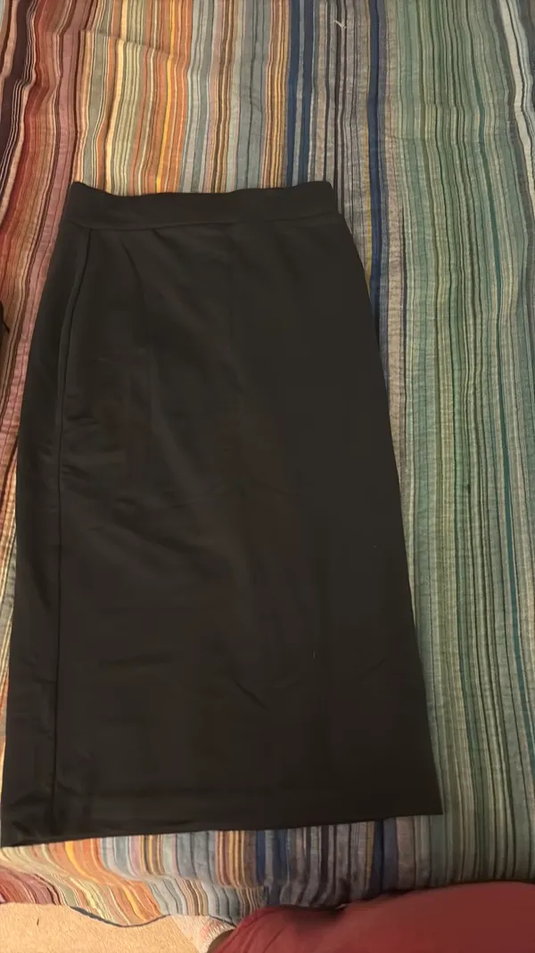 Aritzia Babaton Contour Pencil Skirt Black - Image 6