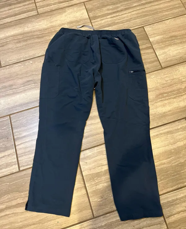 FIGS sz XXL Scrub Pants! No :( - Image 3