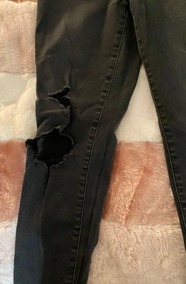 Abercrombie Jeans - Image 4