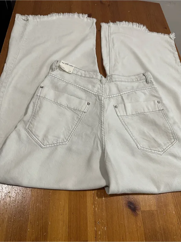 We The Free old west High Rise Slouchy Jean’s Wide Leg Jeans in Light Cream - Image 14