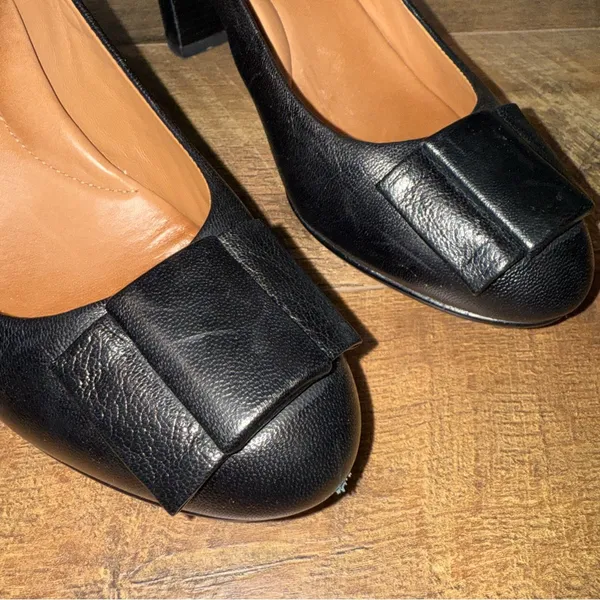 Clarks Leather Heels Bow Accent Chunky Heel - Image 4