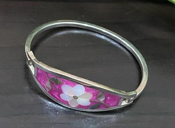 Vintage Alpaca Mexico Mexican Silver Mother of Pearl Inlaid ID Cuff Bracelet - Image 6