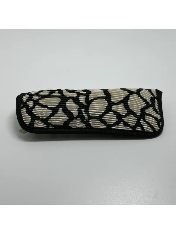 Foster Grant Black and Beige Patterned Prescription Glasses Frames with Case - Image 9