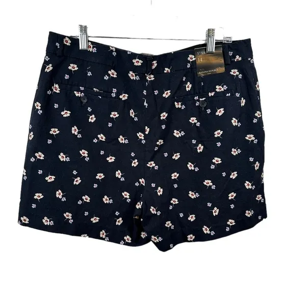 Banana Republic Navy Flower 5in‎ inseam shorts NWT size 14 - Image 3