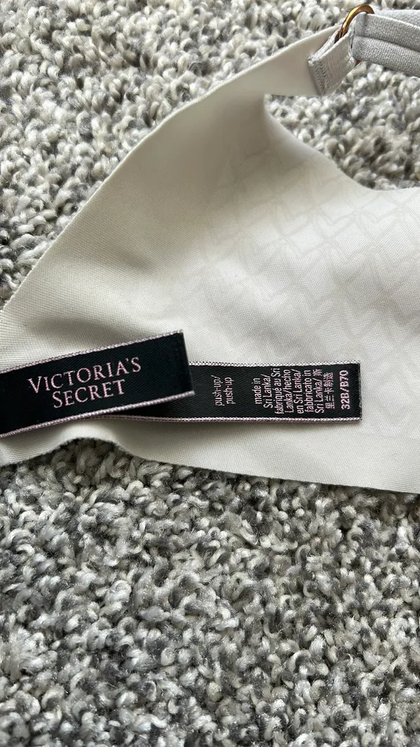 Victoria’s Secret Bra - Image 2
