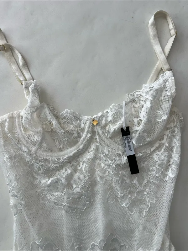 NWT Gooseberry Coquette White Lace Romantic Bodysuit Small - Image 4
