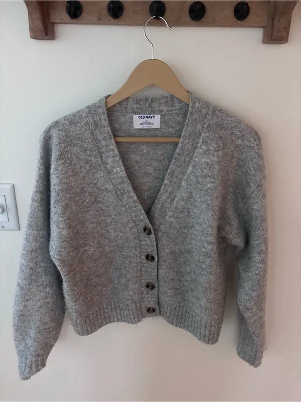 Old Navy XS Cropped Chunky Knit Cardigan Gray Button Front Sweater - Image 6
