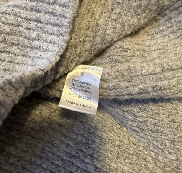 PacSun Sweater - Image 4