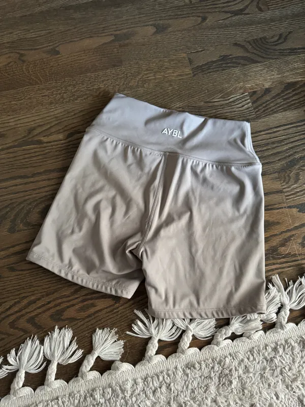 Aybl courtside 5” shorts activewear workout bottoms mocha small - Image 4