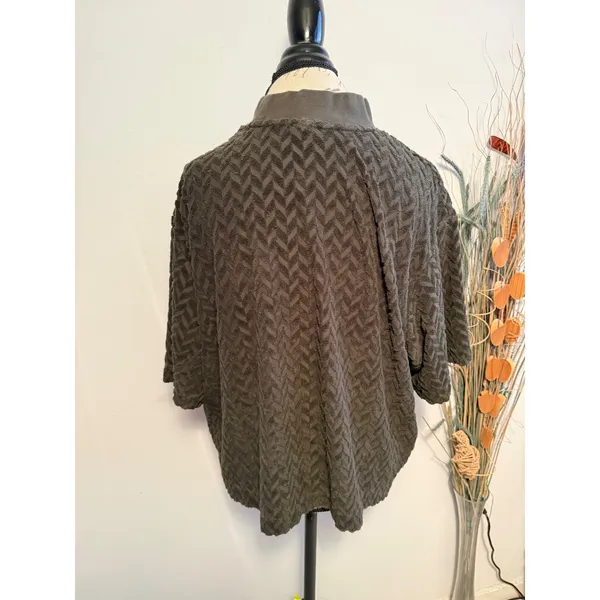 Nike‎ Textured Mock Neck Short Sleeve Top Womens XXL Olive Green Swoosh - Image 2