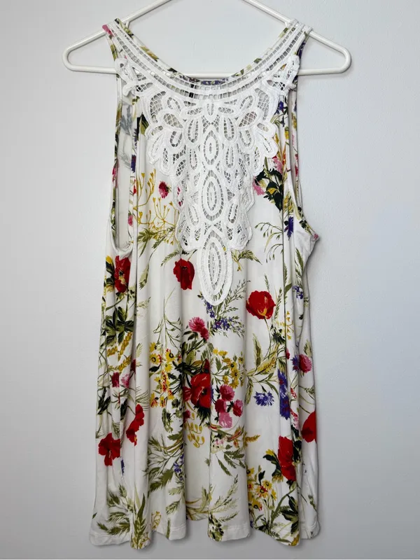 Anthropologie Akemi + Kin Sleeveless Floral Bohemian Top with Crochet Back Sz XL - Image 3