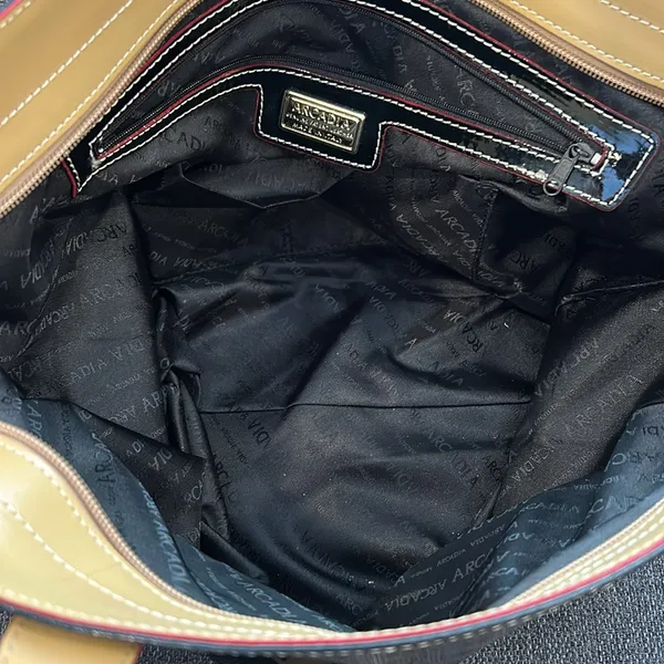 Arcadia Black and Tan Women's Tote Bag - Image 5