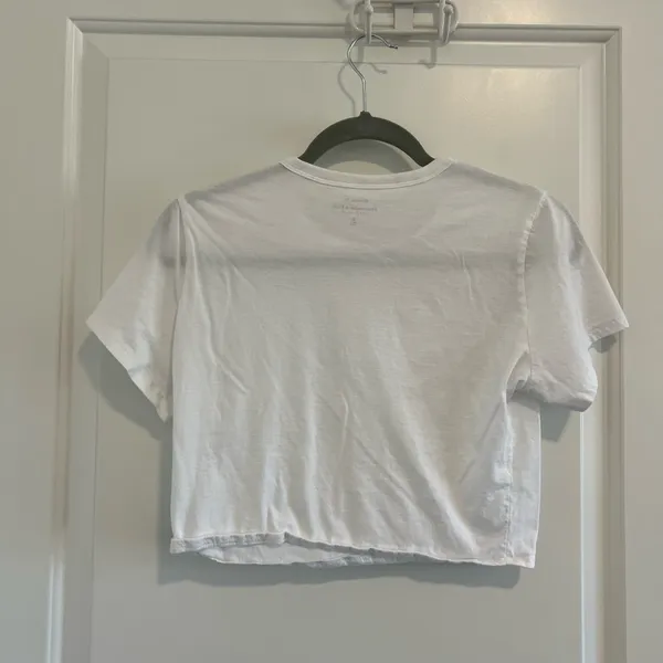 Abercrombie & Fitch A&F Essentials Slimming Tee Cropped - Image 4