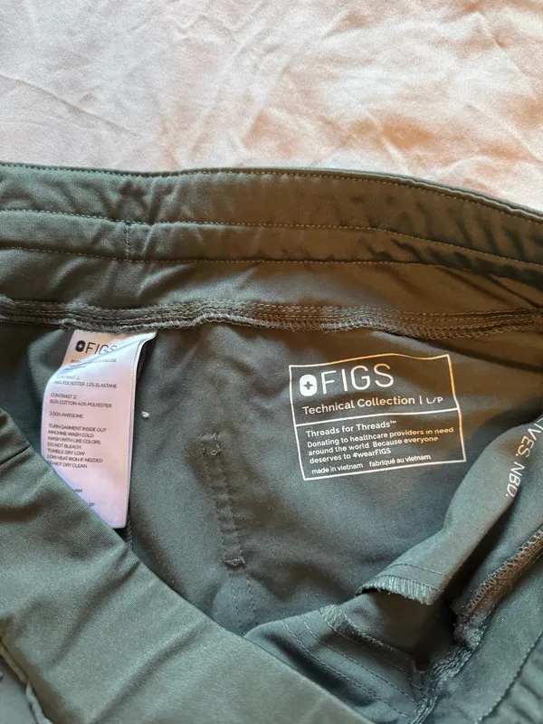 FIGS Scrub Jogger Pants - Image 3
