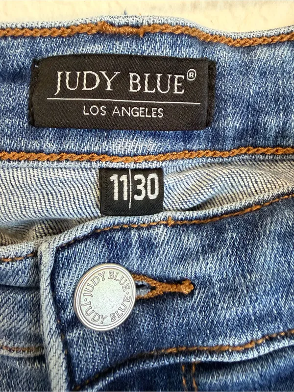 Judy Blue Boot Cut medium wash jeans, 10" rise, size 30 (11) - Image 3